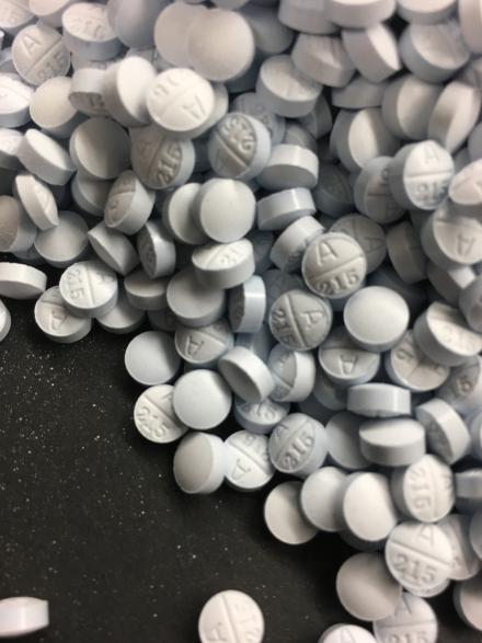 Counterfeit oxycodone pills